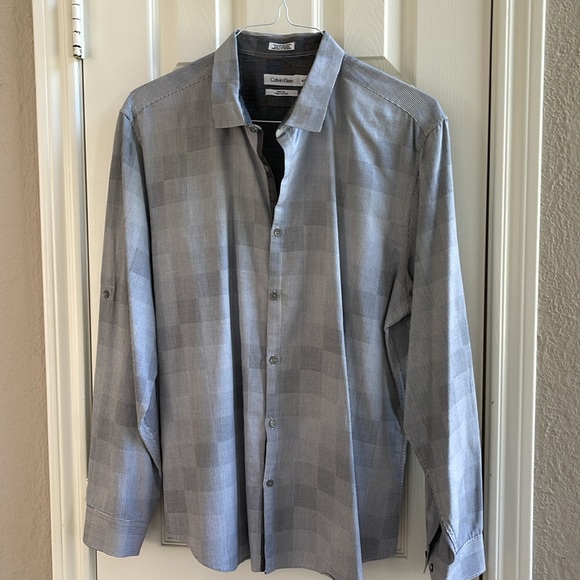 Calvin Klein Button Down Shirt - Picture 3 of 8